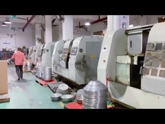 WEI 조명 공장 산업용 LED 조명 기구 작업 라인.